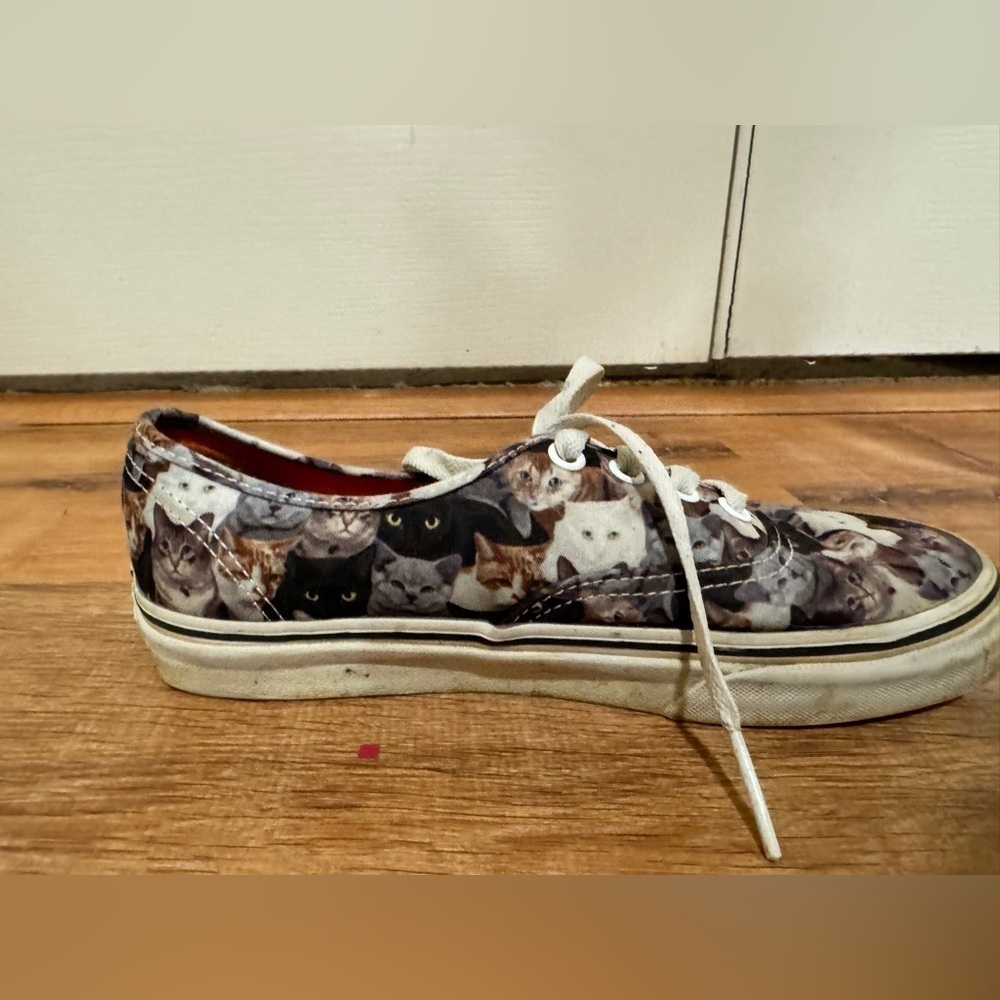 Cat pattern vans​​​​​​ - Picture 5 of 8